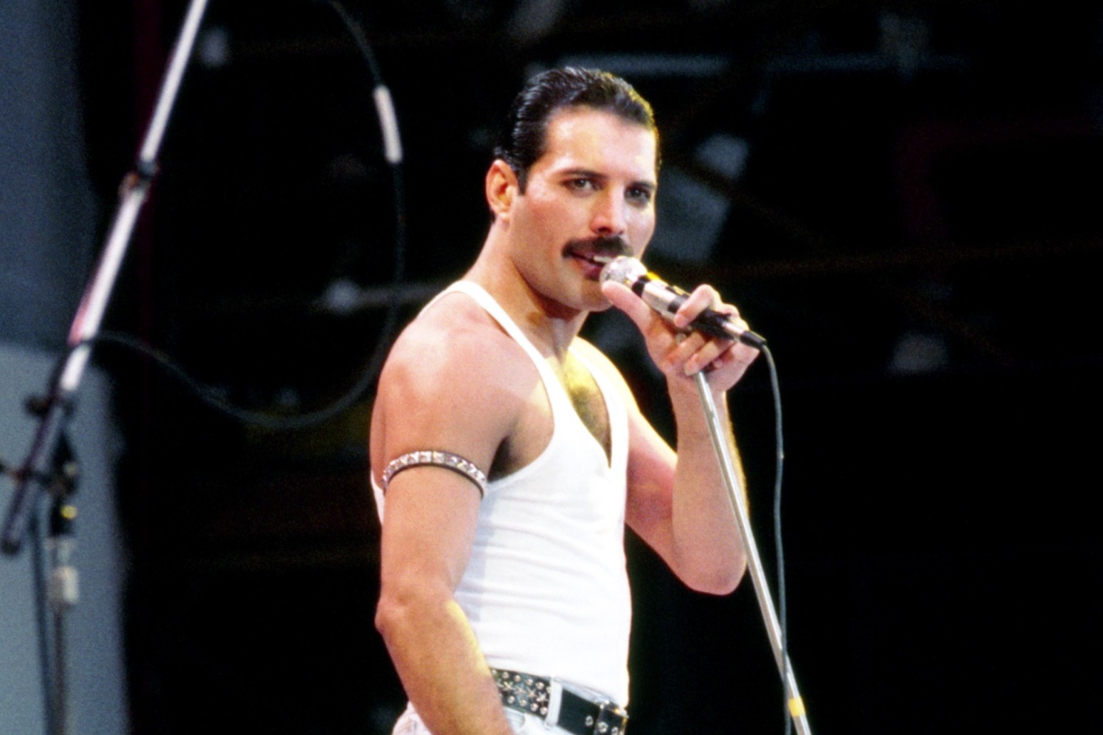 1,500 items from Freddie Mercury’s private collection to go on sale 