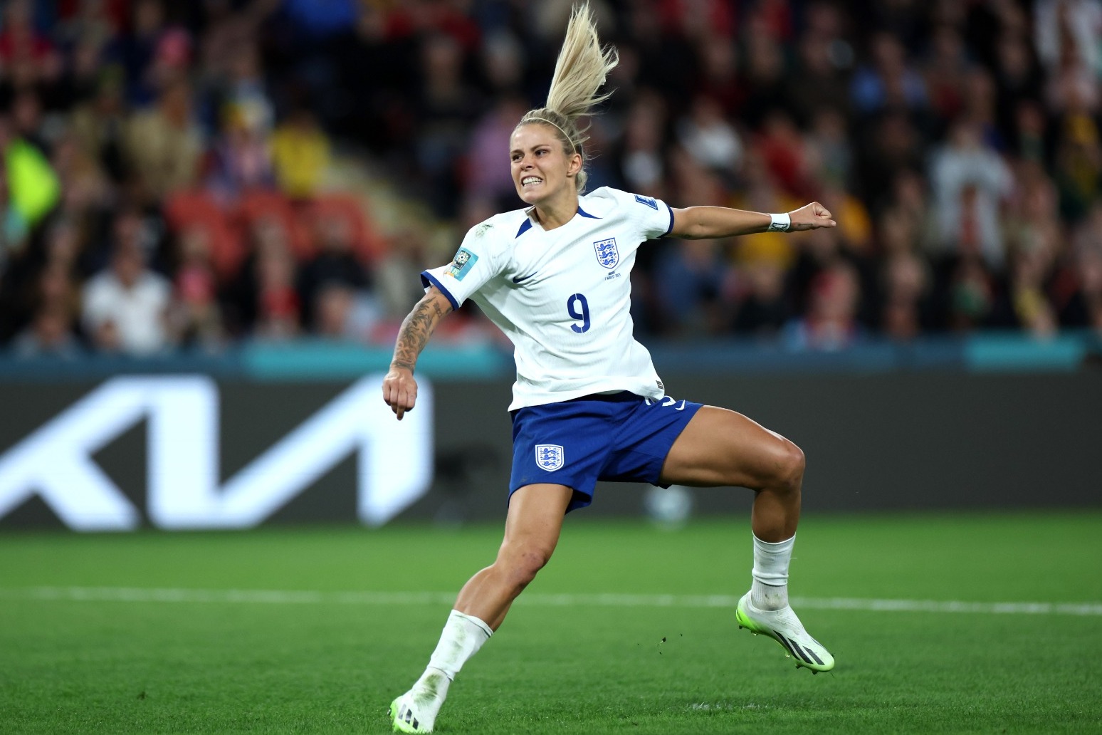 England overcome Lauren James red card to scrape past Nigeria on penalties 