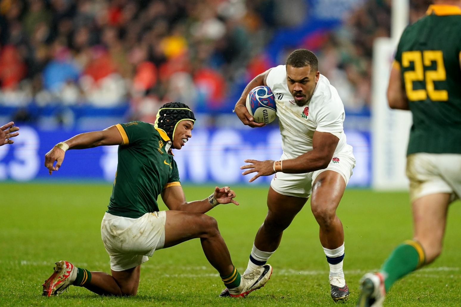 Heartbreak for battling England as South Africa snatch late semi-final victory 