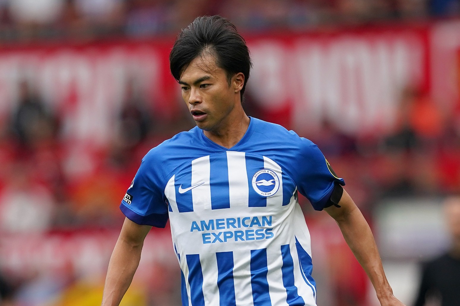 Kaoru Mitoma signs new Brighton deal to 2027 