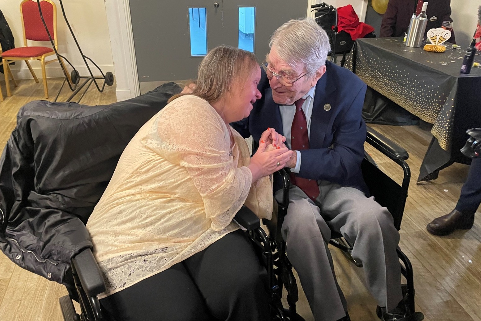 D-Day veteran celebrates 100th birthday at surprise party thrown by family 