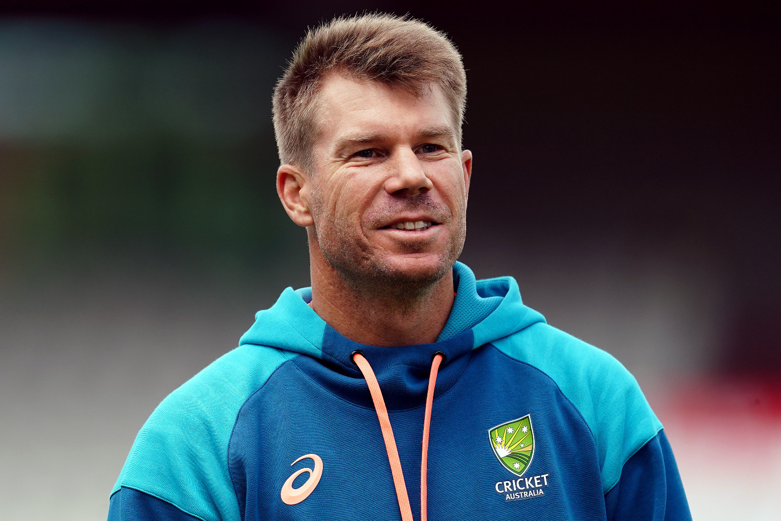 David Warner on losing side of Sydney derby after helicopter dash to SCG 