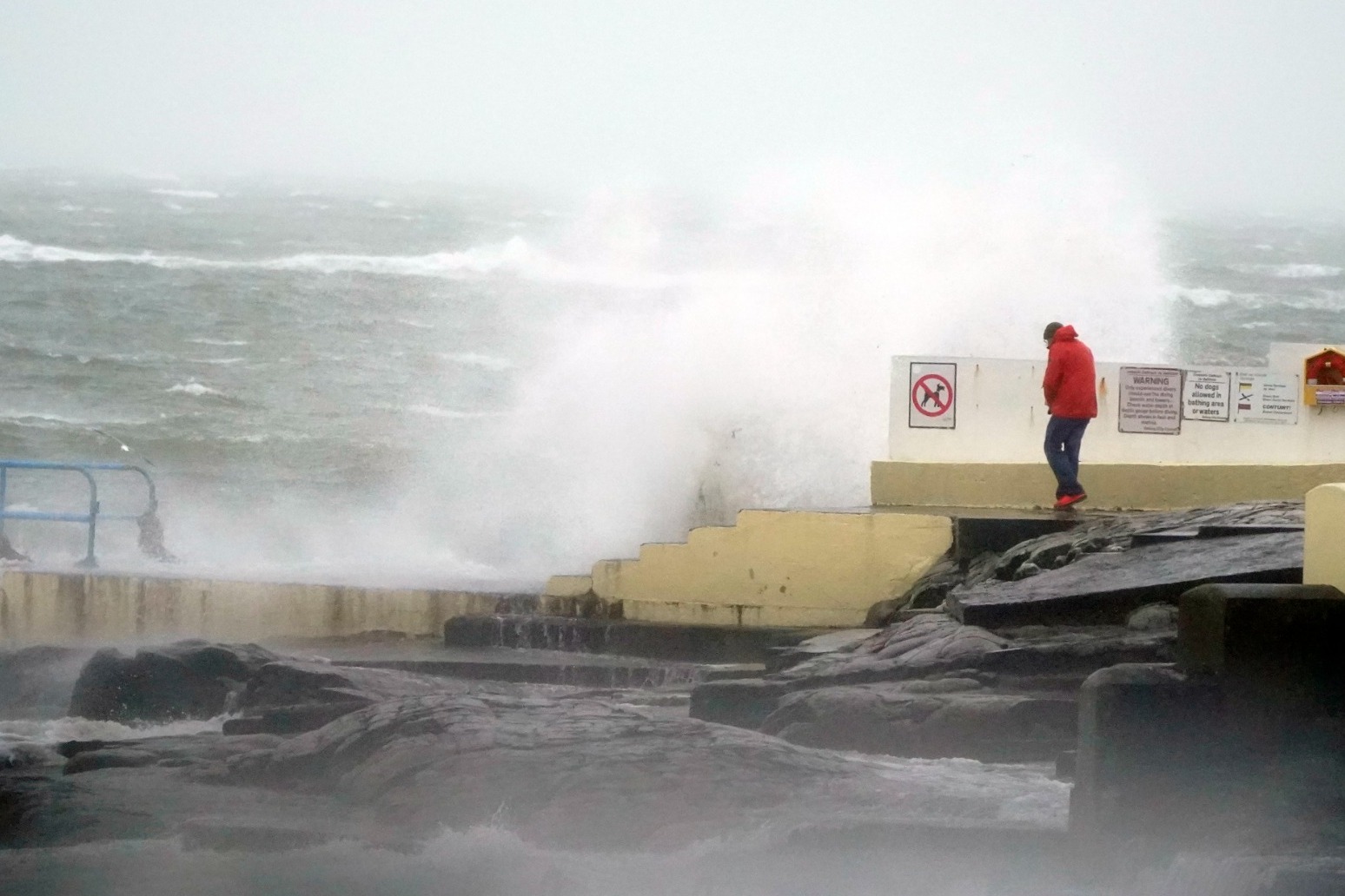 Public warned to check travel routes and tie down objects ahead of Storm Isha 