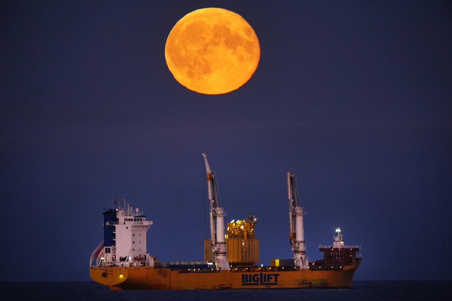 UK enjoying ‘summer’s last hurrah’ before weekend of heavy rain and thunder 