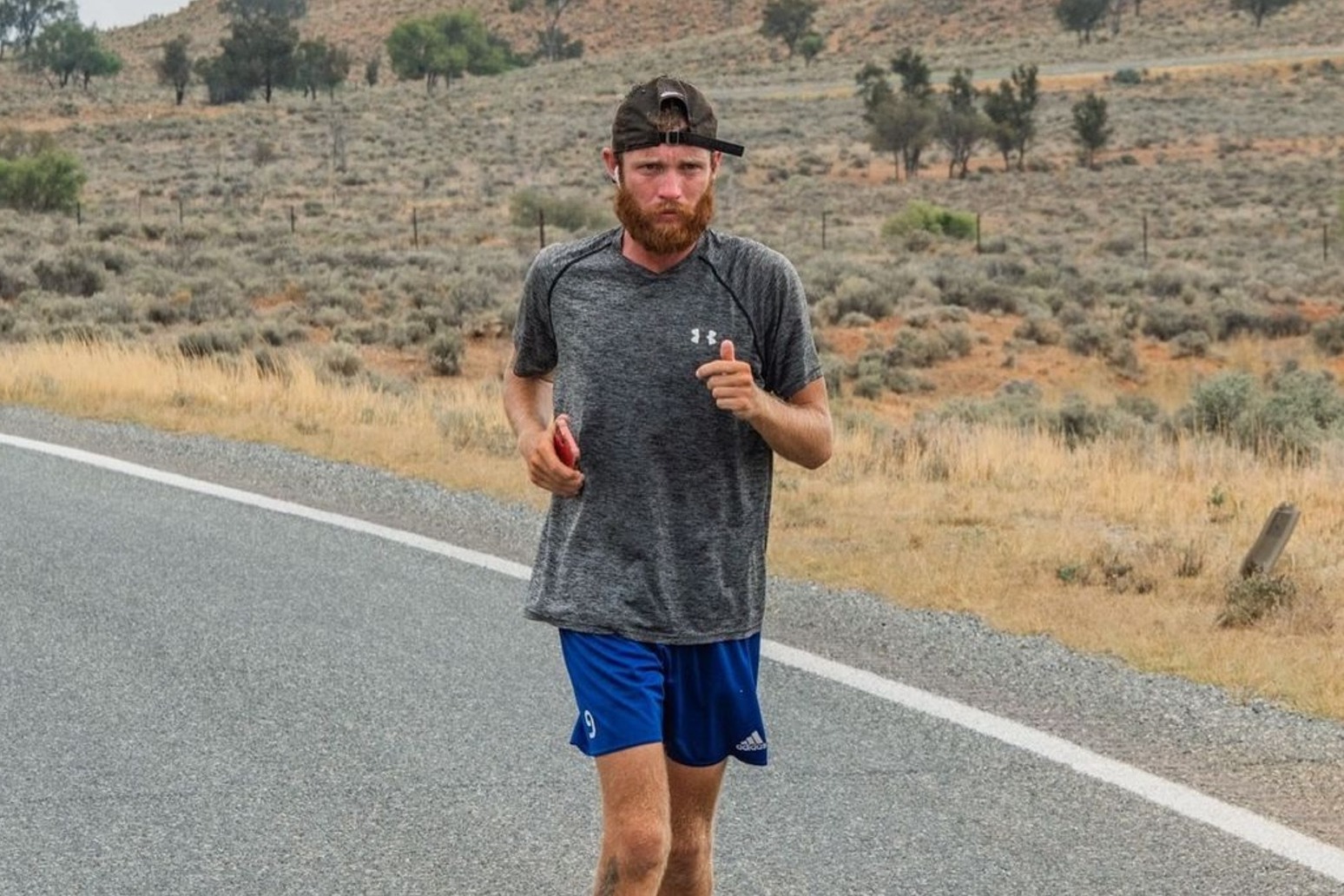 Man hopes to become fastest British person to run across Australia 