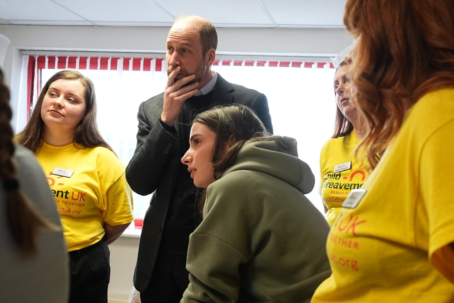 Prince of Wales speaks about bereavement on charity visit 